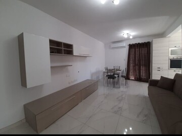 Rooms for rent: Room for rent in Gzira