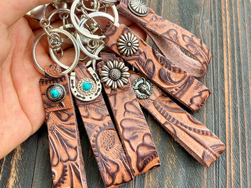 Buy Now: 50PCS Western vintage leather keychain