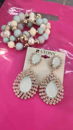 50 pieces crystal fashion jewelry mix lot