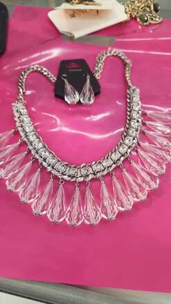 50 pieces crystal fashion jewelry mix lot
