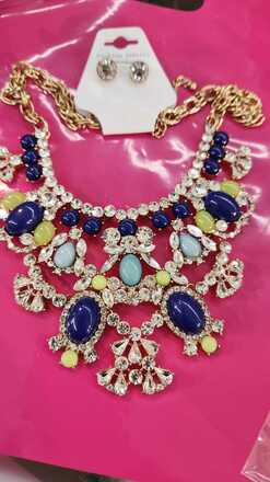 50 pieces crystal fashion jewelry mix lot