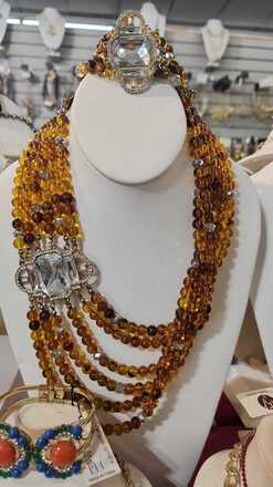 50 pieces crystal fashion jewelry mix lot