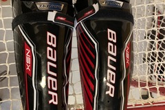 Verkaufen mit Online-Zahlungen: Bauer NSX Schienbeinschoner 