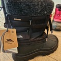 Winter sports: Trespass Ski Boots Brand New- Size 3