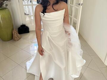 Selling: Alex Perry Audrey gown Size 10