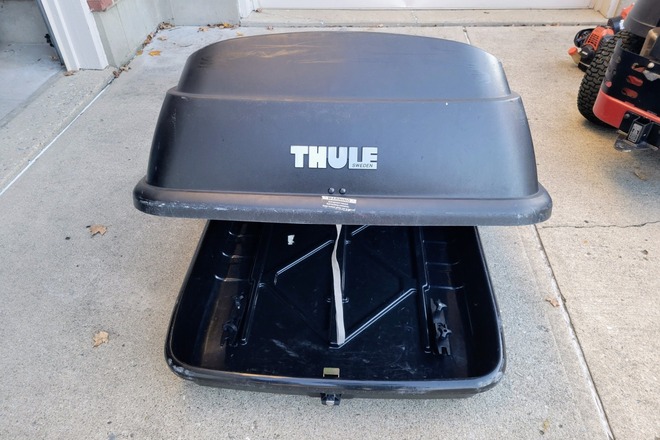 Thule Excursion Roof Mounted Cargo Box WEquip