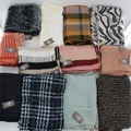 Comprar ahora: 12 New Vince Camuto Winter Wrap Scarves  ONLY 1 LOT AVAILABLE