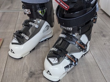 Winter sports: Fischer Fuse 9 ski boots. UK6.5. Good condition