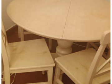 Vente: Table à manger + 4 chaises