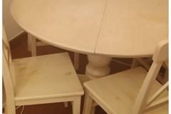 Vente: Table à manger + 4 chaises