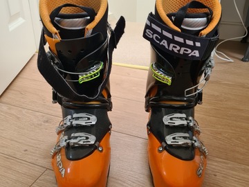 Winter sports: Scarpa Maestrale ski touring boots
