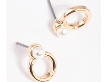 Selling: 6x Brand new pearl gold earrings