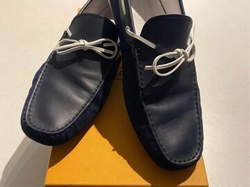 Selling: Men's moccasins dark blue Tods new size 10 uk.