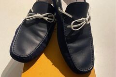 Selling: Men's moccasins dark blue Tods new size 10 uk.