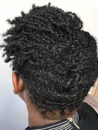 Loctician