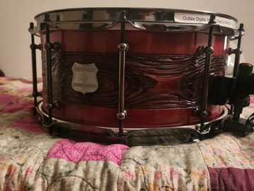 Selling with online payment: Outlaw snare drum 14x7 cherry and pine 2016