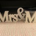 Myydään (Yksityinen): Mr & Mrs -kirjaimet