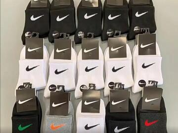 Comprar ahora:  Mixed Color Assorted Socks Sports Socks  - 100pcs