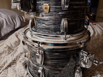 Selling with online payment: New Ludwig Classic maple toms 
