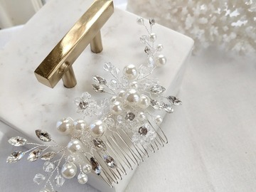 Selling: Ayla + Oak Lily Bridal Hair Comb