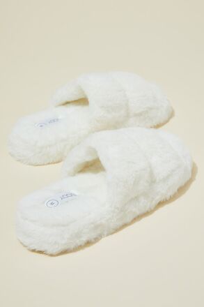 Cotton On White Plush Fur Slippers in Medium Wedshare by Wedshed