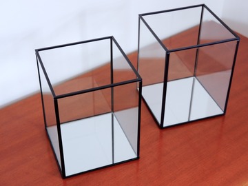 Selling: Glass Pillar Holders in Black