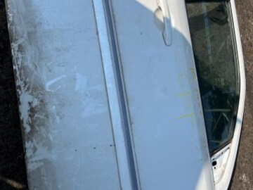 Selling with online payment: 2009-2015 Honda Pilot Door - Right Front