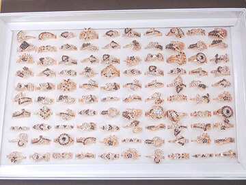 Bulk Lots: 100PC Fashionable retro two-tone rhinestone ring