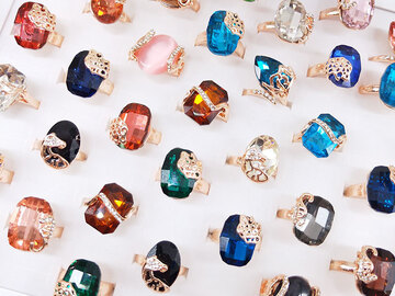 Bulk Lots: 100PC Fashionable Crystal Gemstone Ring