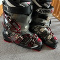 Winter sports: Men’s Atomic ski boots size 9 (Mondo 27.5)
