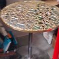 Vente: Très belle table d'artiste en mosaïque miroir