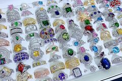 Comprar ahora: 50PC light luxury crystal colored zirconium ring