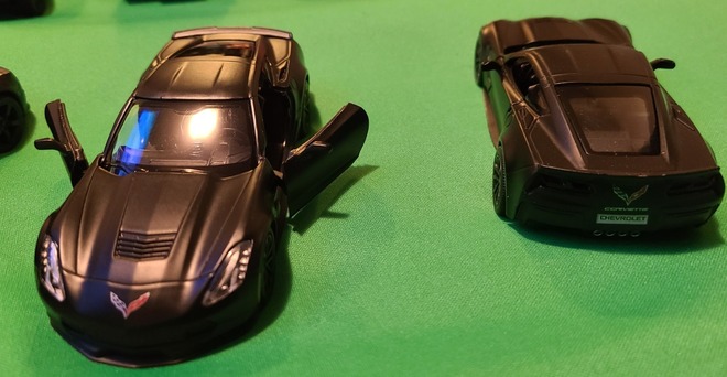 LION DIE CAST COLLECTIBLE CARS Lot of 30