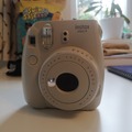 Rent out Weekly: Fujifilm Instax Mini 9 Instant Camera in Smokey White Eniko in Hi