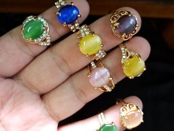 Bulk Lots: 100PCS Fashionable Colored Cat's Eye Ring for Women