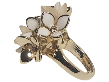 Buy Now: Camille Lucie Fashion Flower Ring - Size 7.5, Medium (25 Units)