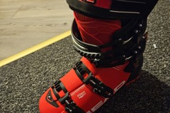 Winter sports: Head mens ski boots