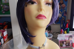 Selling with online payment: SHORT PURPLE WIG WITH BANGS