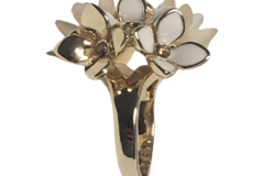 Comprar ahora:  Camille Lucie Fashion Flower Ring - Size 7, Small (25 Units)