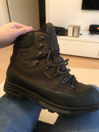 Vaelluskengät Lowa Tibet GTX