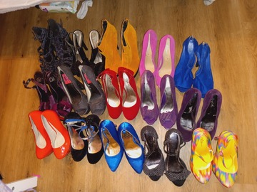 Buy Now: HUGE LOT OF HIGH HEELED SHOES, SIZE 6