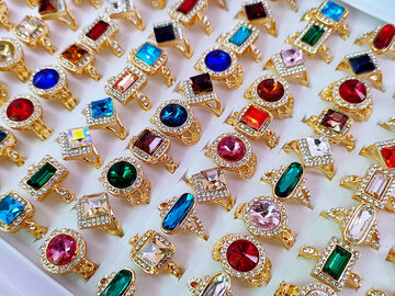 Buy Now: 100PCS Fashion Rhinestone Alloy Colored Glass Ring