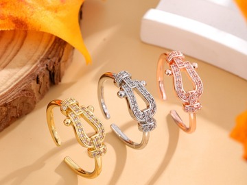 Buy Now: 50PCS Fashionable Rhinestone Star Ring