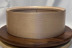 Selling with online payment: Famous Steam-bent, maple single-ply shell 5"x14"