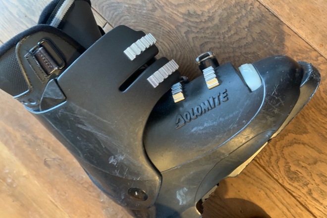 Size 6 ski boots top