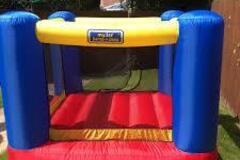 Rent per night (24 hour rental): Children’s bouncy castle 