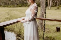 Selling: Le Rose Bridal robe & slip