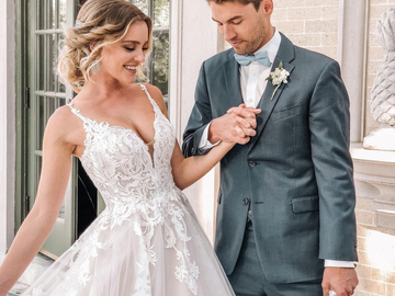 Selling: Stella York Wedding Dress (style 6993)