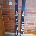 Winter sports: Womens HEAD wild one skis with griffin marker bindings