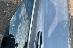 Selling with online payment: 2014-2019 Mercedes CLA - Right Front Door